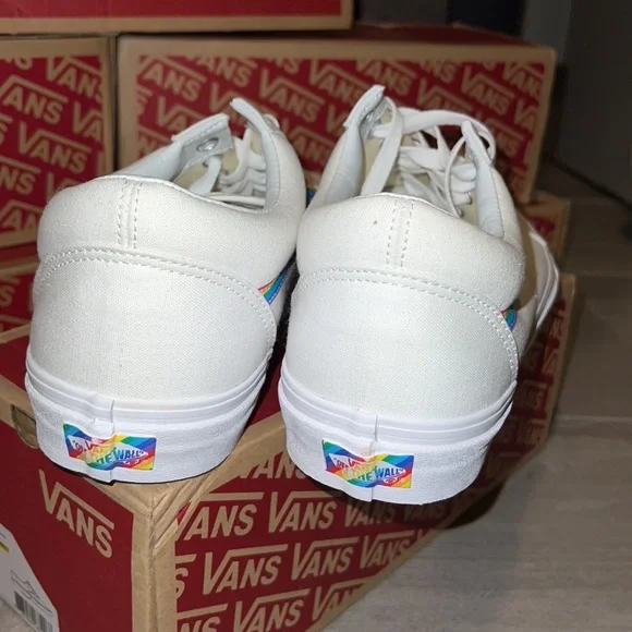 🔥🏳️‍🌈VANS OLD SKOOL RAINBOW TRUE PRIDE SHOES NWT 🔥🏳️‍🌈 - Picture 9 of 9